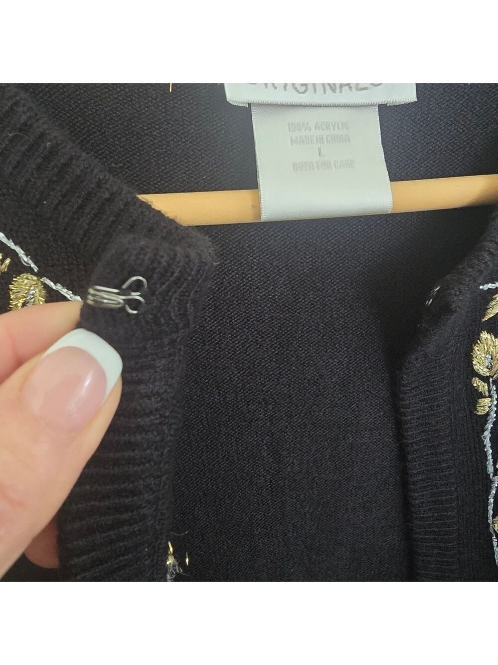 Designers Originals Black Cardigan Sweater w/Gold Leaf Embroidery Size Large NWT - Picture 5 of 12